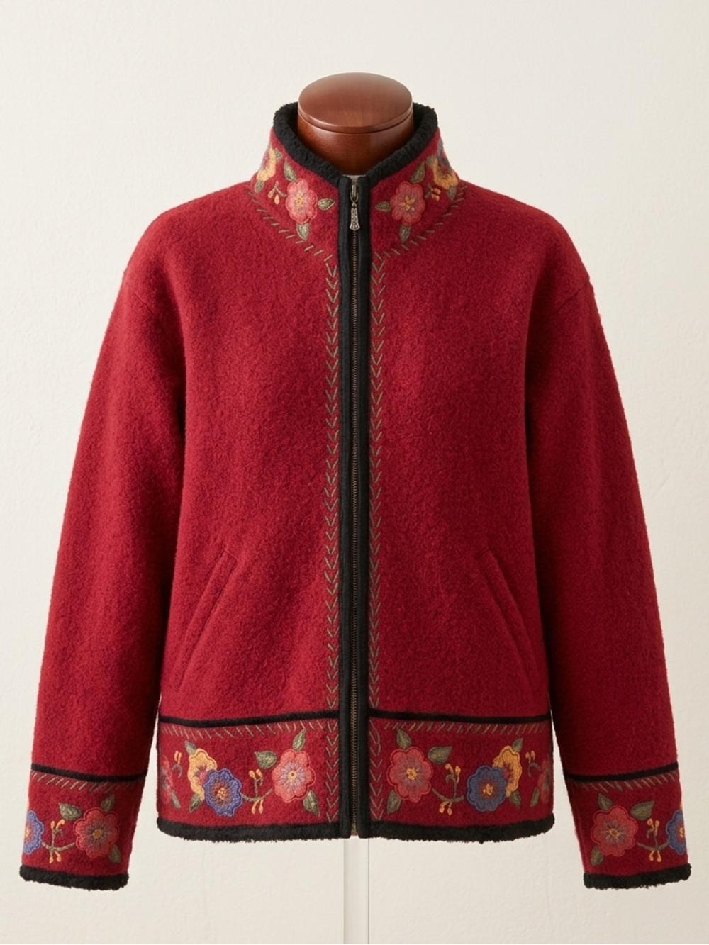 Icelandic Red Embroidered Wool Front Zip Women’s Jacket Size L‎